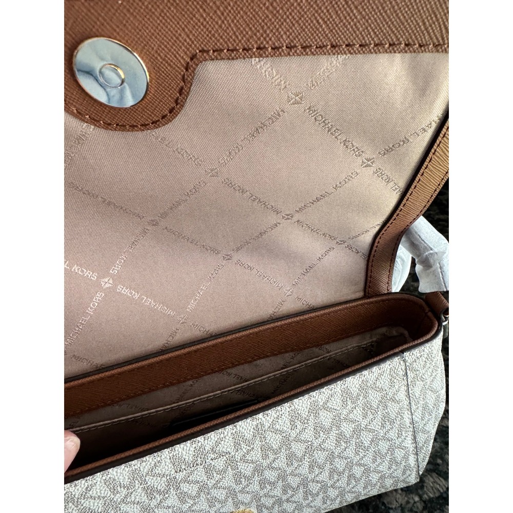 Michael Kors Jet Set Travel Pouchette Crossbody Bag Vanilla MK Signature purse - Picture 4 of 8